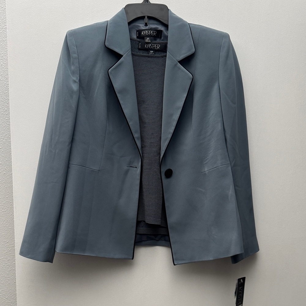 Kasper Women's Slate Blazer and Top